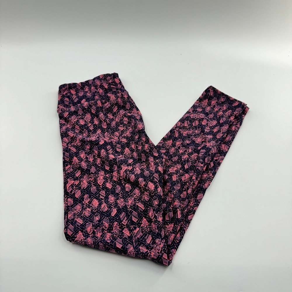 LuLaRoe One Size (OS) Leggings – Buttery Soft Stretchy Printed Leggings